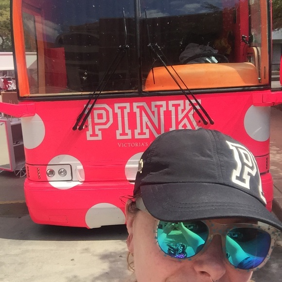 💕🎉⭐️PINK BUS TOUR⭐️🎉💕 - Picture 2 of 8